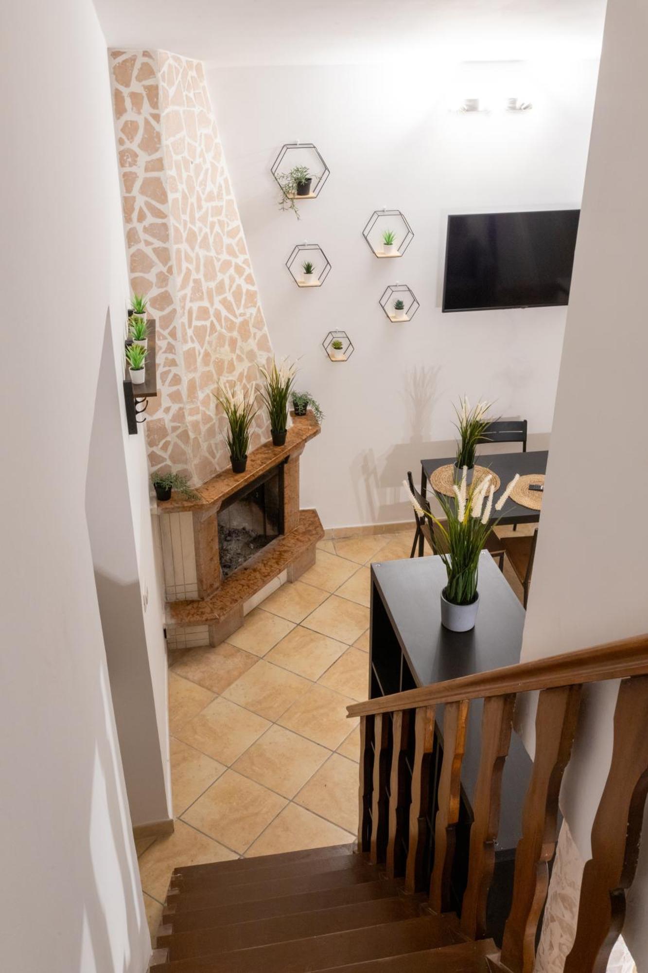 Suite Gli Ulivi Colonna Exterior photo